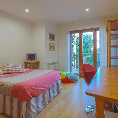 House With 4 Bedrooms In Sant Antoni De Portmany, With Wonderful Mount Lägenhet *